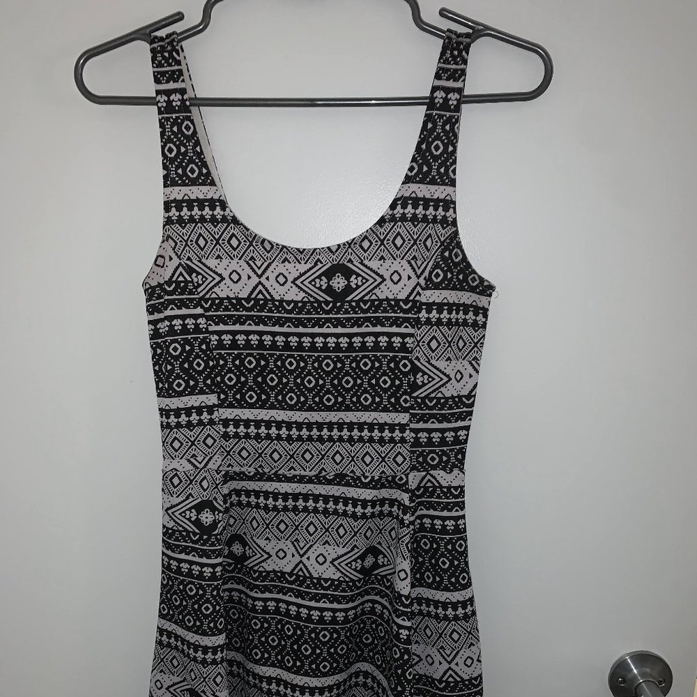 H&M Divided Black and White Geometric Pattern Skater Dress